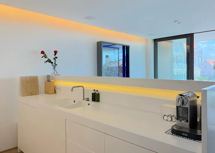 דירה 23 - Luxury 3 Bedroom For Rent Kustlaan Le Zoute קנוקה-הייסט